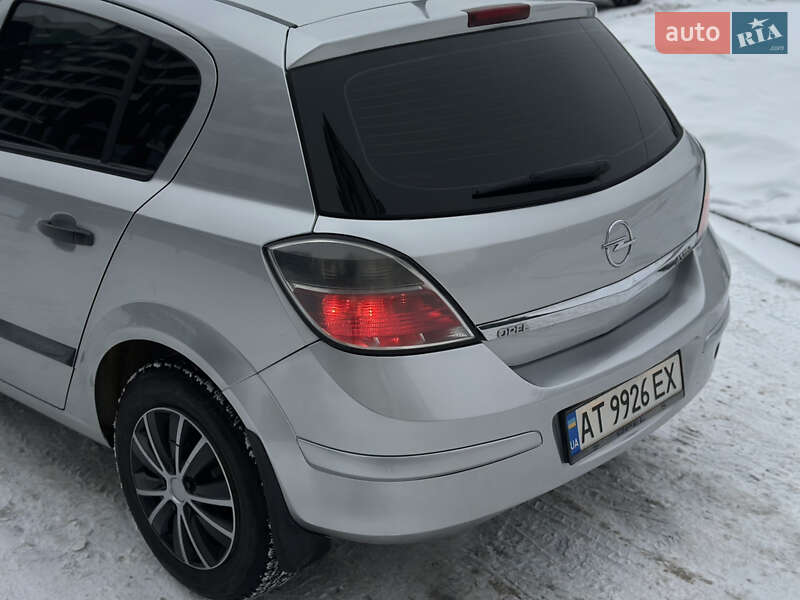 Хэтчбек Opel Astra 2008 в Ивано-Франковске