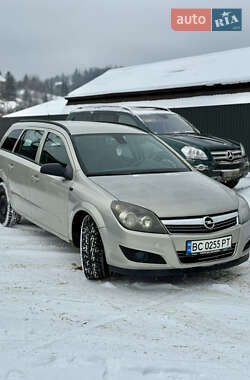 Універсал Opel Astra 2006 в Славському