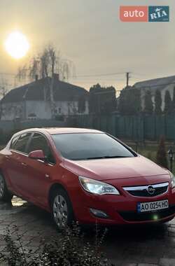 Хетчбек Opel Astra 2010 в Ужгороді