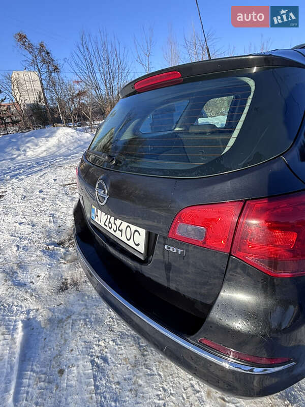 Універсал Opel Astra 2013 в Житомирі