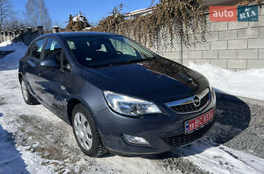 Хэтчбек Opel Astra 2010 в Ровно