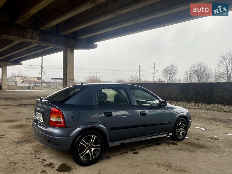 Хетчбек Opel Astra 1998 в Мукачевому
