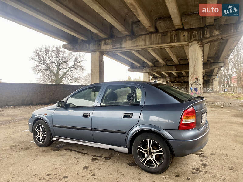 Хетчбек Opel Astra 1998 в Мукачевому