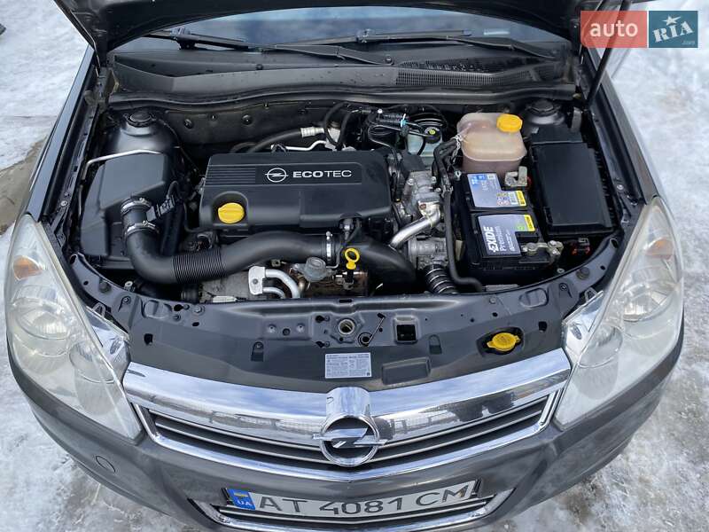 Універсал Opel Astra 2009 в Івано-Франківську