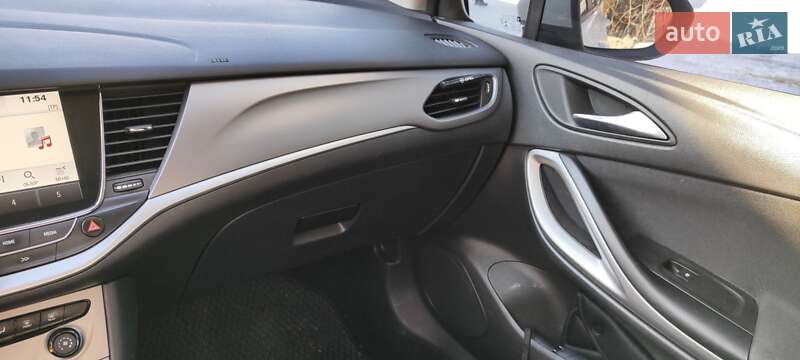 Универсал Opel Astra 2017 в Киеве