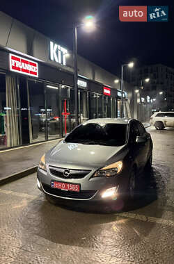 Хэтчбек Opel Astra 2011 в Ужгороде