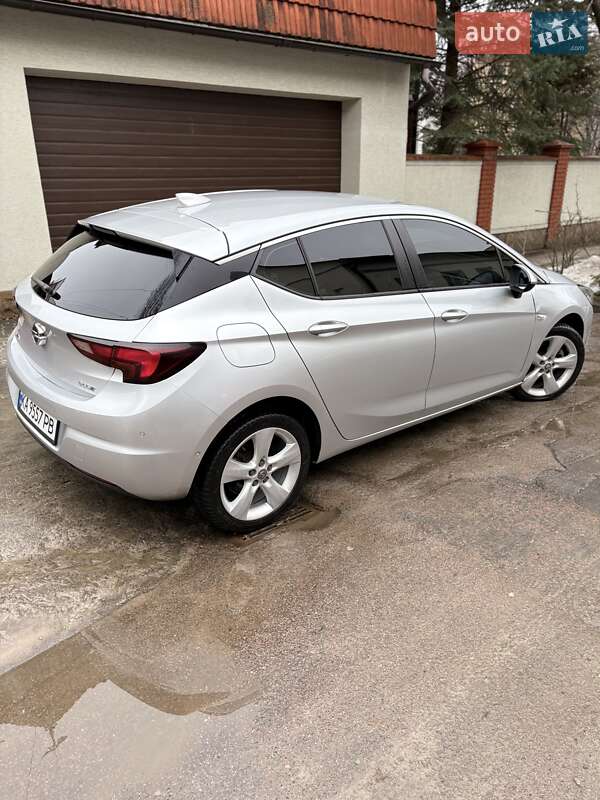 Opel Astra 2016