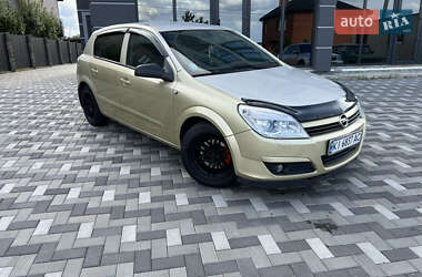 Хэтчбек Opel Astra 2005 в Киеве