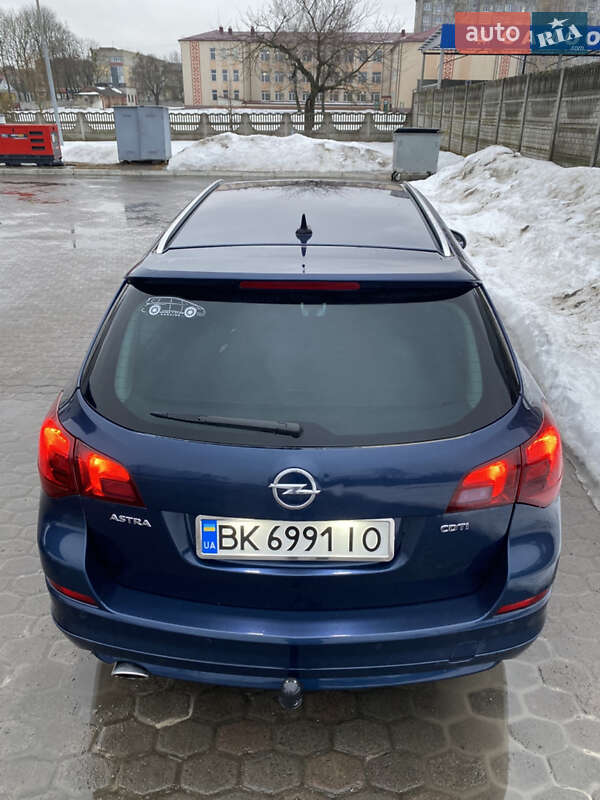 Універсал Opel Astra 2011 в Костопілі