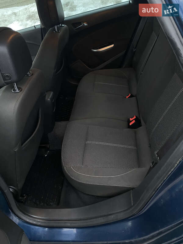 Універсал Opel Astra 2011 в Костопілі