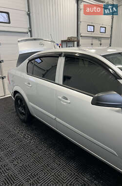 Седан Opel Astra 2008 в Киеве