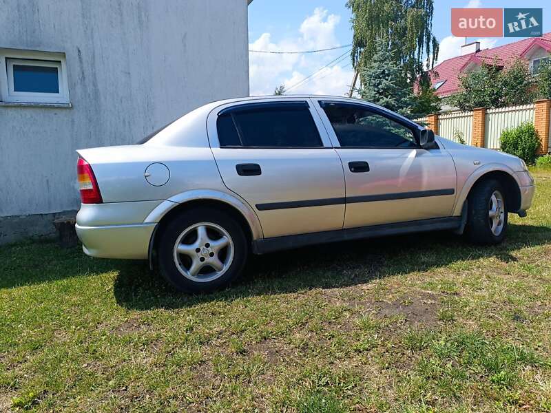 Седан Opel Astra 2006 в Львове фото 5 Седан Opel Astra 2006 в Львове