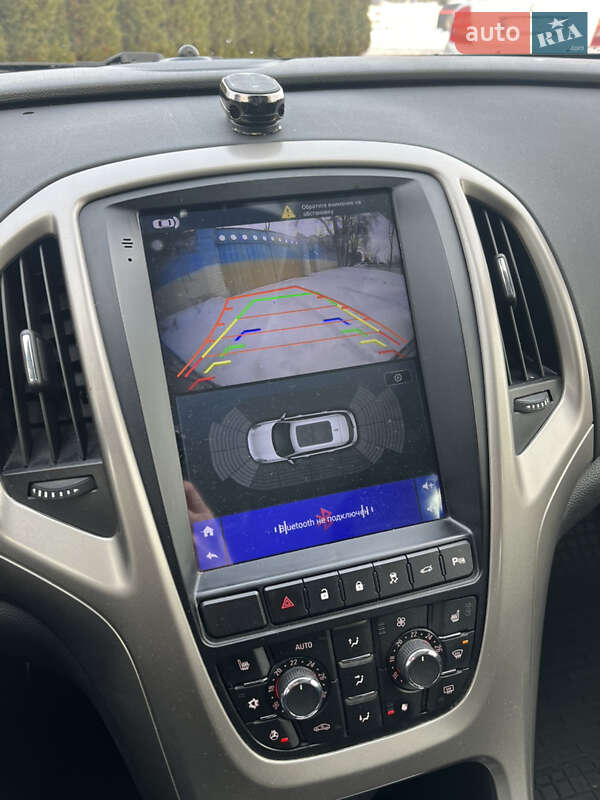 Хэтчбек Opel Astra 2012 в Киеве