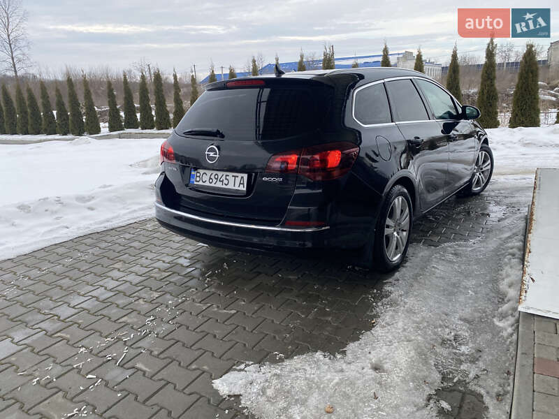 Универсал Opel Astra 2013 в Ходорове