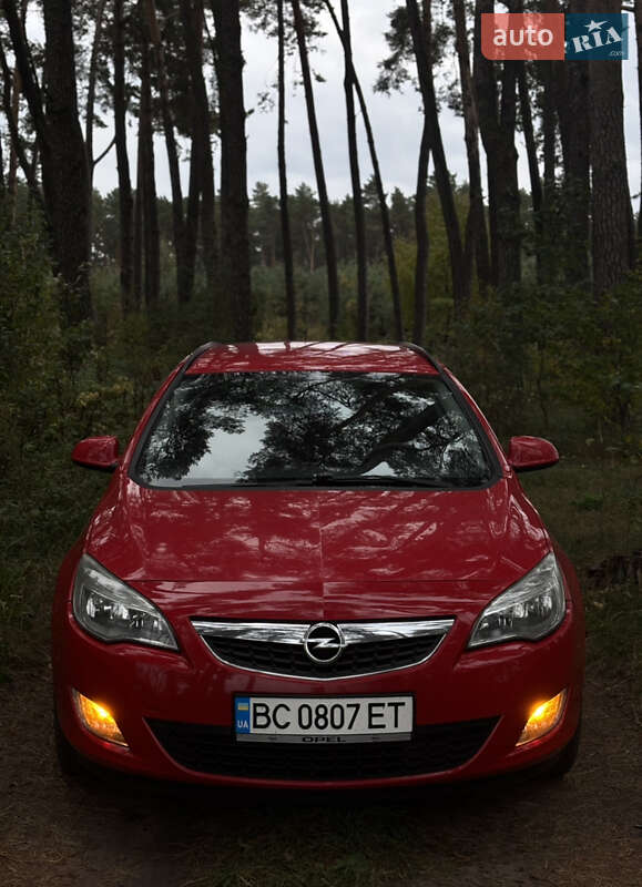 Opel Astra 2011