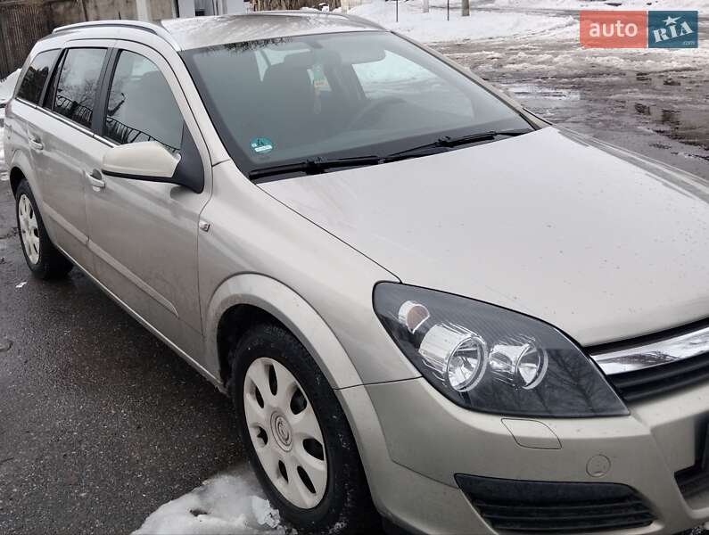 Універсал Opel Astra 2005 в Олександрії