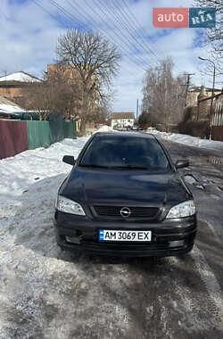 Седан Opel Astra 2006 в Казатине