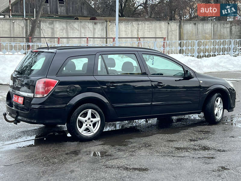 Універсал Opel Astra 2006 в Лубнах