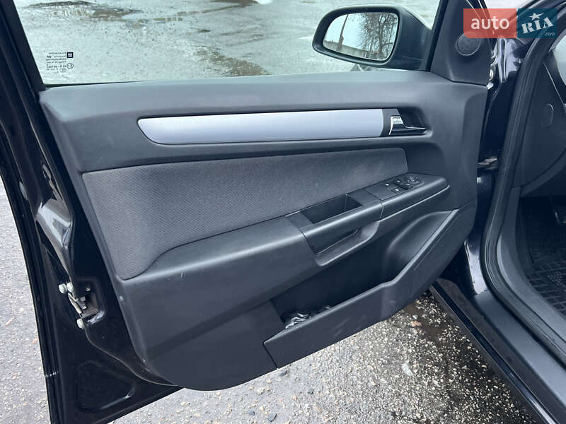 Універсал Opel Astra 2006 в Лубнах