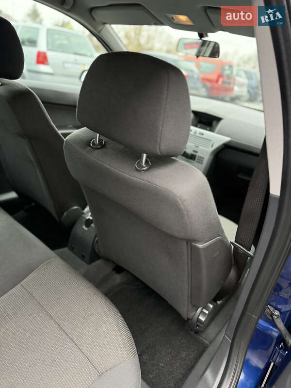 Хэтчбек Opel Astra 2009 в Луцке фото 110 Хэтчбек Opel Astra 2009 в Луцке