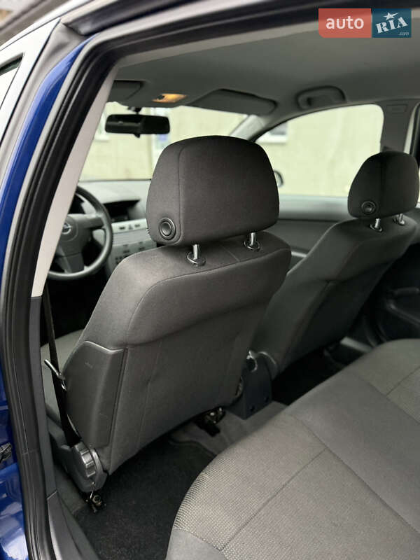 Хэтчбек Opel Astra 2009 в Луцке фото 118 Хэтчбек Opel Astra 2009 в Луцке