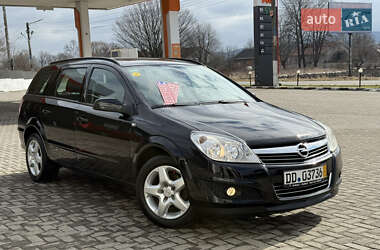 Універсал Opel Astra 2008 в Чернівцях