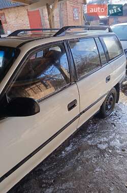 Універсал Opel Astra 1995 в Хмільнику