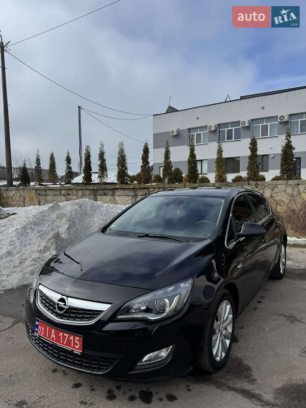 Хэтчбек Opel Astra 2010 в Ровно фото 2 Хэтчбек Opel Astra 2010 в Ровно