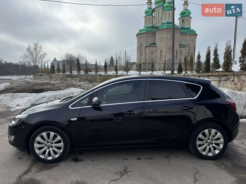 Хэтчбек Opel Astra 2010 в Ровно фото 5 Хэтчбек Opel Astra 2010 в Ровно
