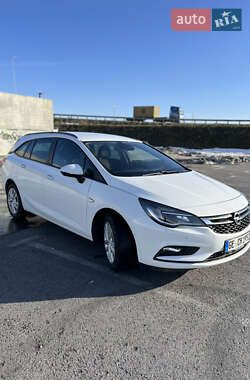 Универсал Opel Astra 2018 в Львове