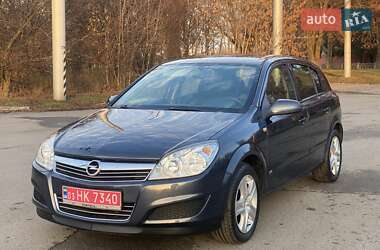 Хетчбек Opel Astra 2008 в Полтаві