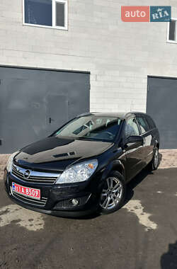 Універсал Opel Astra 2009 в Хоролі