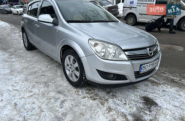 Хетчбек Opel Astra 2011 в Тернополі