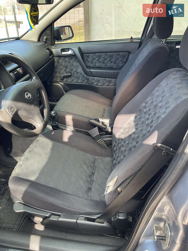 Хетчбек Opel Astra 2003 в Миколаєві
