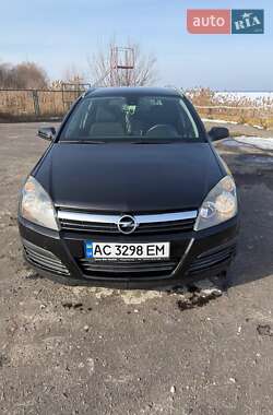 Универсал Opel Astra 2006 в Шацке
