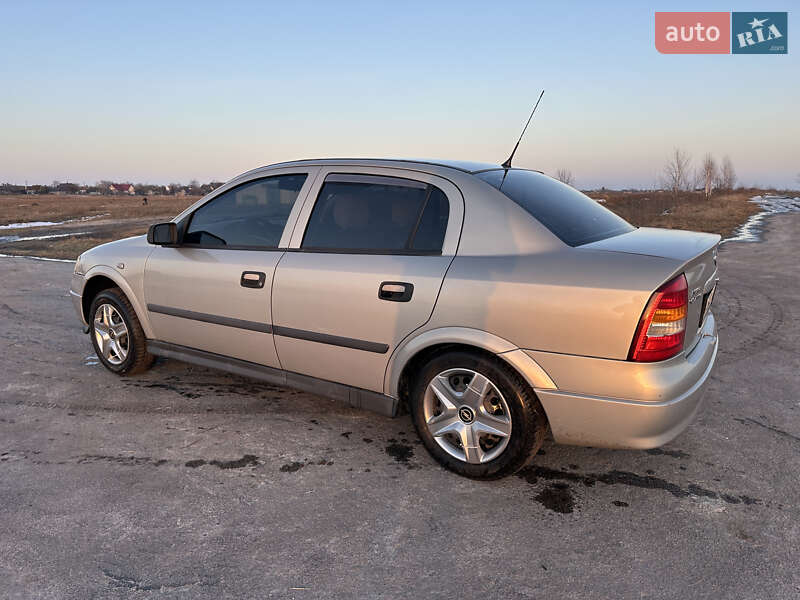 Седан Opel Astra 2008 в Сарнах фото 14 Седан Opel Astra 2008 в Сарнах