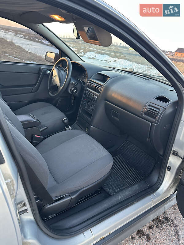 Седан Opel Astra 2008 в Сарнах фото 20 Седан Opel Astra 2008 в Сарнах