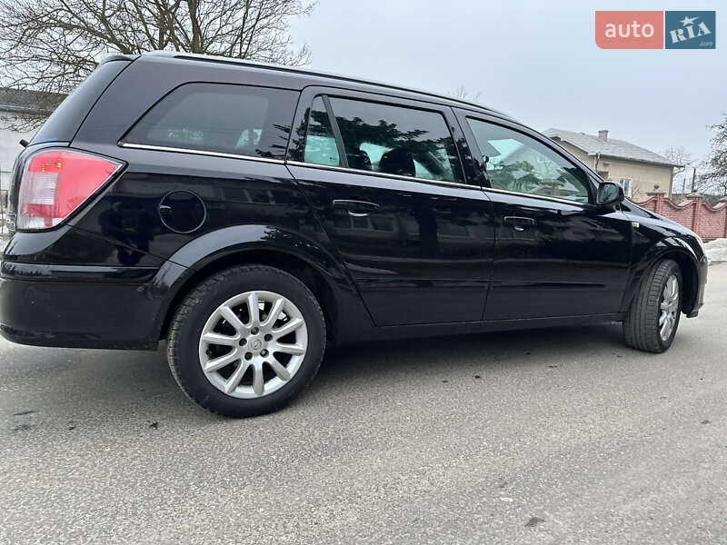 Универсал Opel Astra 2007 в Ивано-Франковске