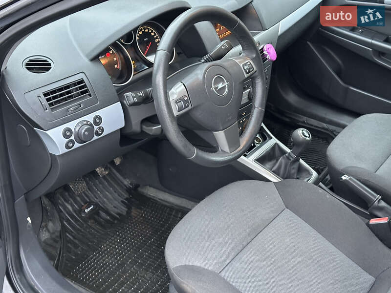 Универсал Opel Astra 2007 в Ивано-Франковске