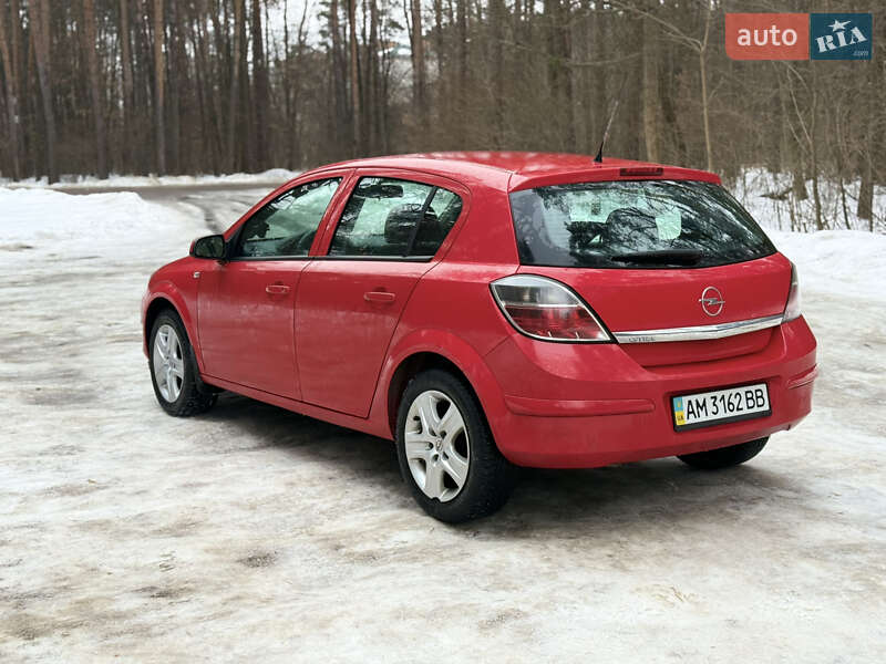 Хэтчбек Opel Astra 2009 в Житомире