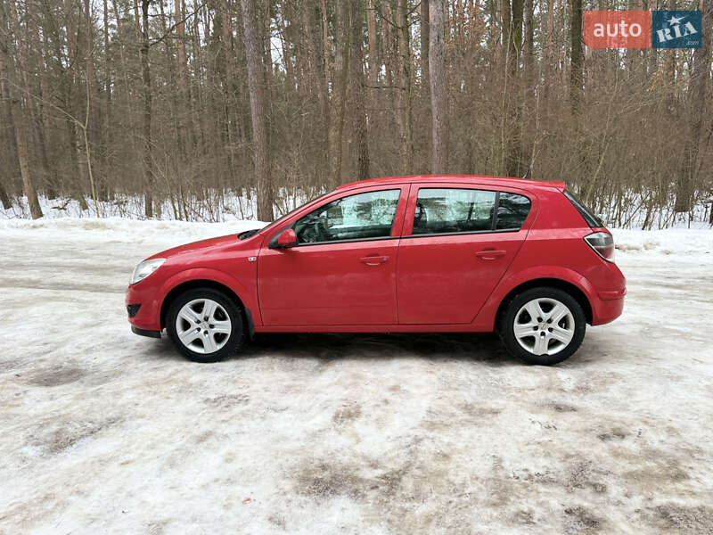 Хэтчбек Opel Astra 2009 в Житомире