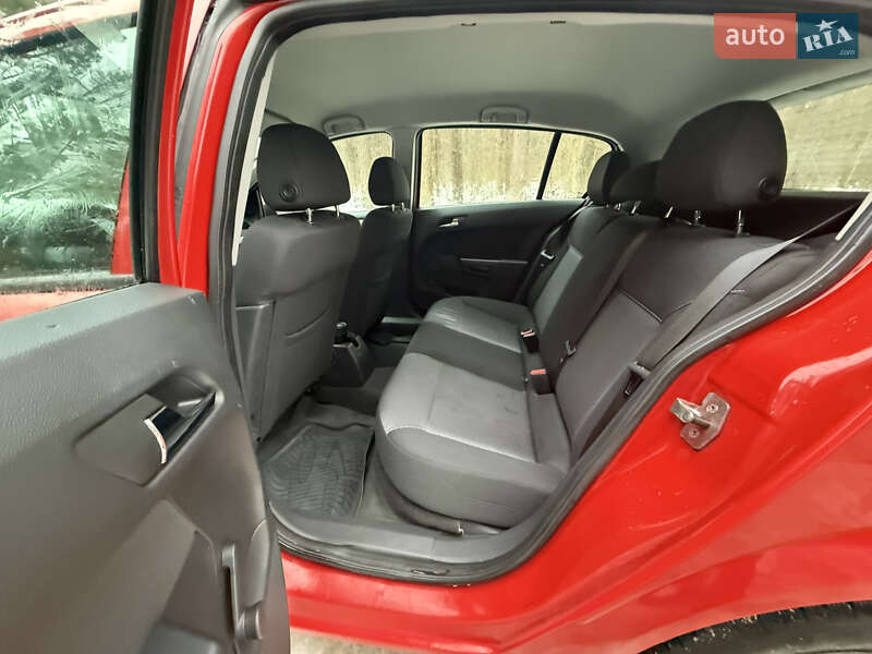 Хэтчбек Opel Astra 2009 в Житомире