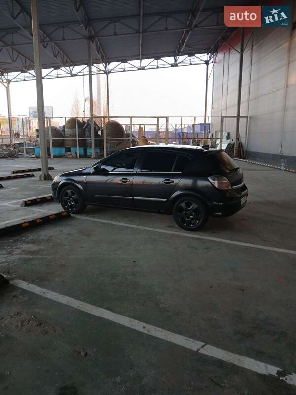 Хэтчбек Opel Astra 2008 в Ровно