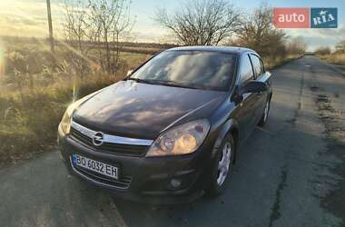 Седан Opel Astra 2007 в Луцке