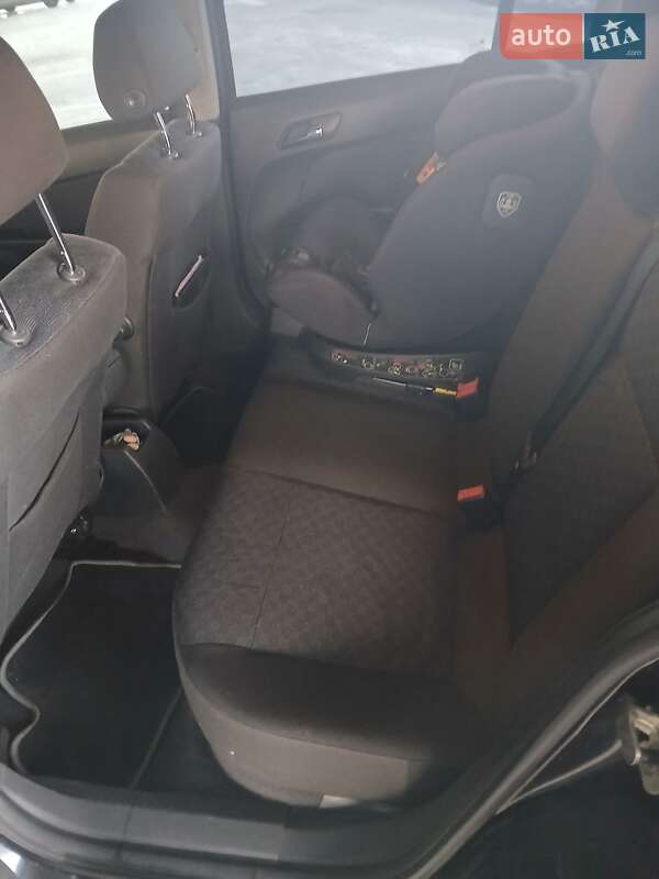 Хэтчбек Opel Astra 2008 в Ровно