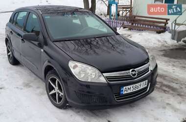 Хэтчбек Opel Astra 2007 в Малине