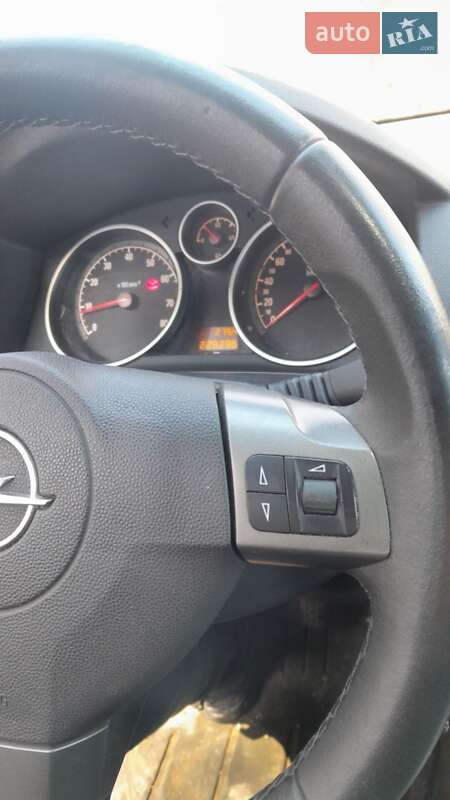 Хетчбек Opel Astra 2005 в Коростені