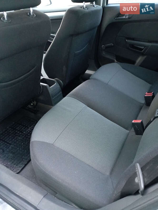 Универсал Opel Astra 2005 в Запорожье