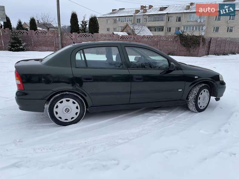 Седан Opel Astra 2002 в Жмеринці