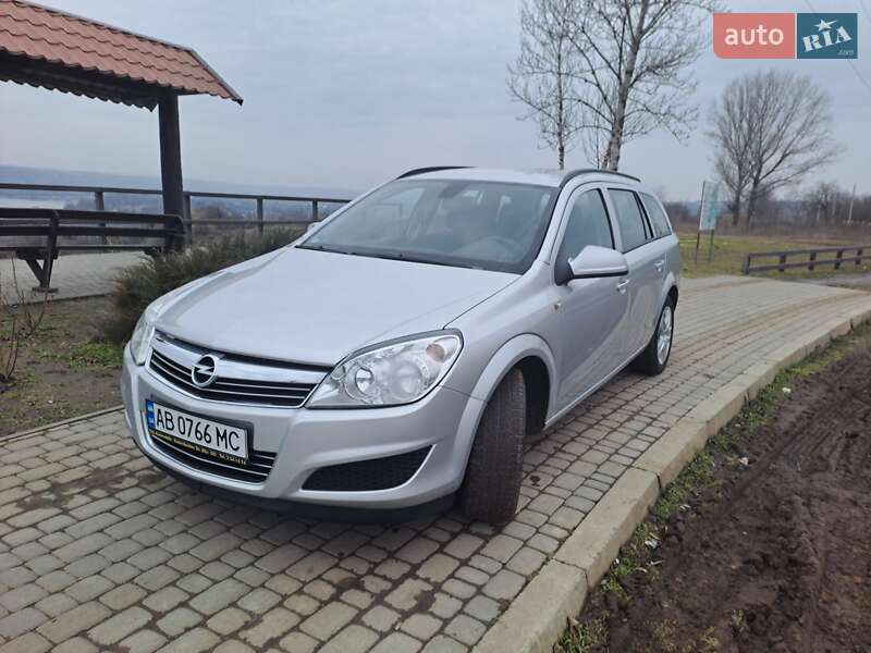 Универсал Opel Astra 2009 в Виннице